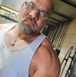 Meet your Posher, Damon